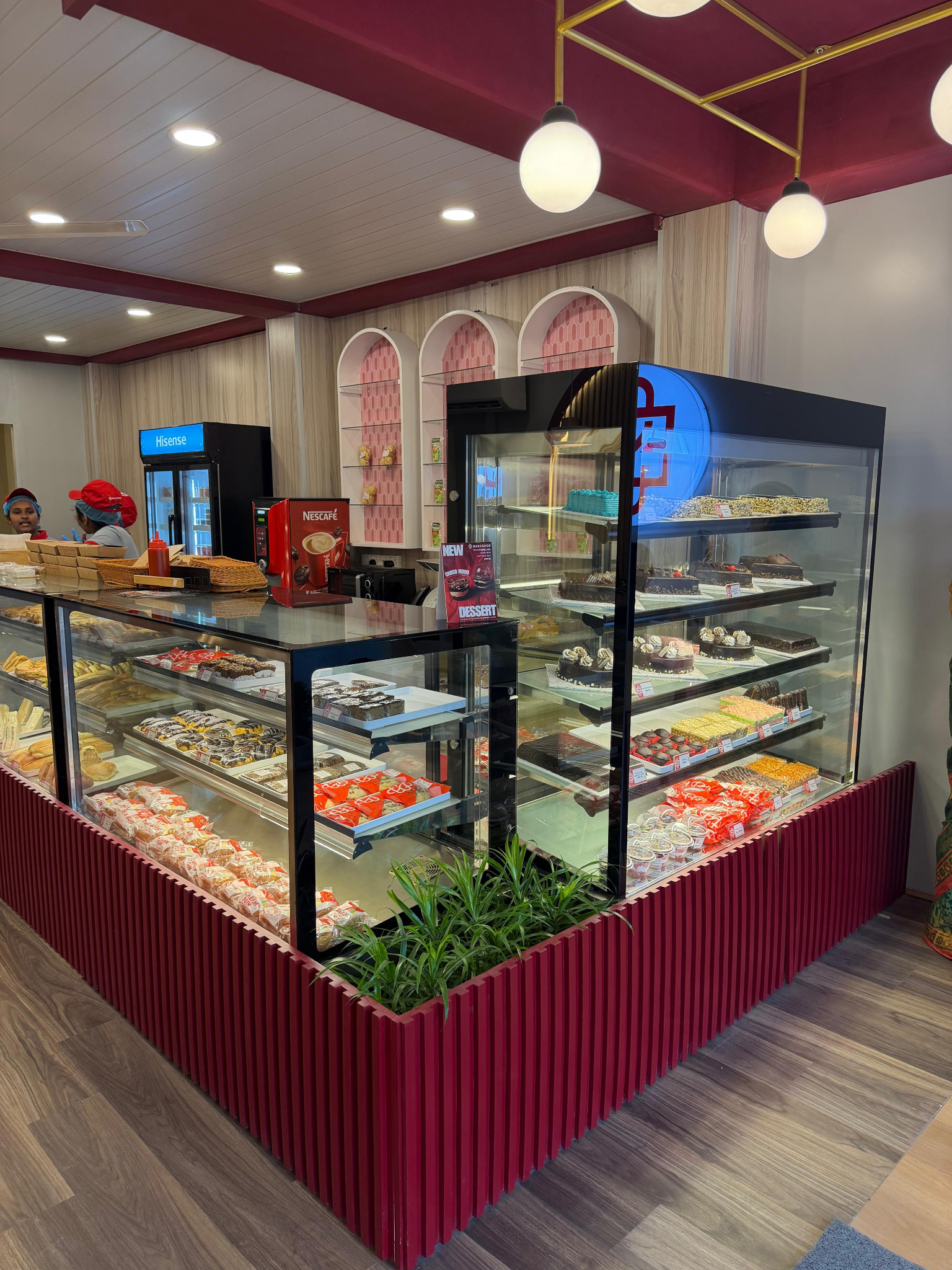 Fresh cakes and pastries in the new outlet